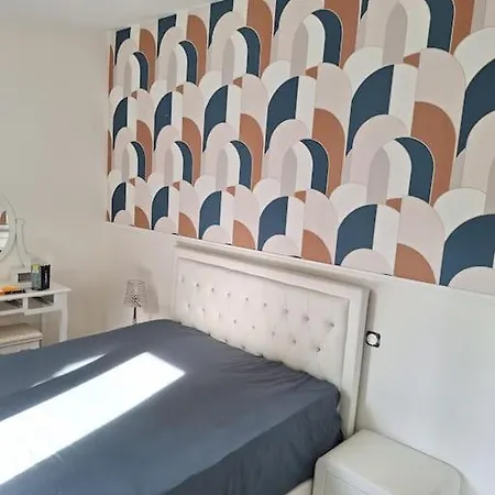 別荘 Belle Maison Au Bord Du Plan D'eau Saint-Jean-dʼAngély