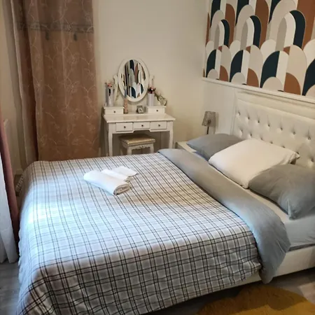 別荘 Belle Maison Au Bord Du Plan D'eau Saint-Jean-dʼAngély